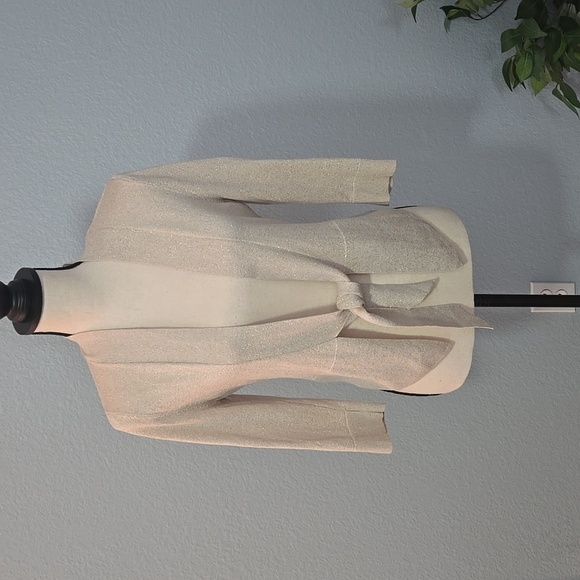 WHITE HOUSE BLACK MARKET Open Cardigan w/Tie Silver Metallic Short Length Sz Med - Picture 2 of 13